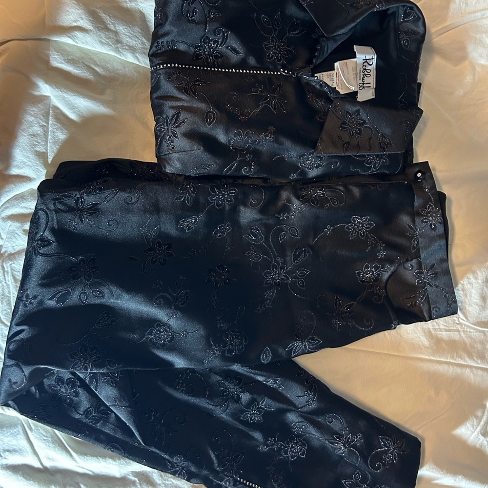 Joseph Ribkoff Black Floral pant set - Picture 14 of 15
